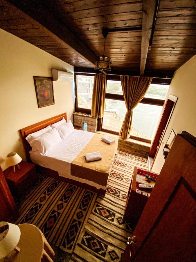 Hotel Iliria Canaj 外观 照片
