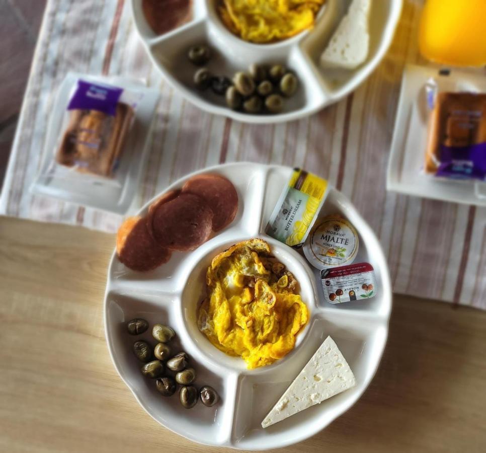 Hotel Iliria Canaj 外观 照片