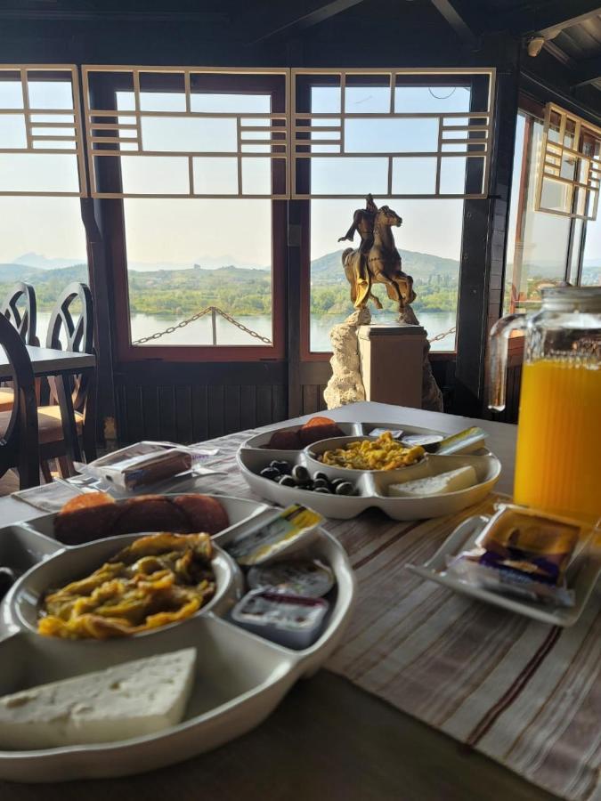 Hotel Iliria Canaj 外观 照片