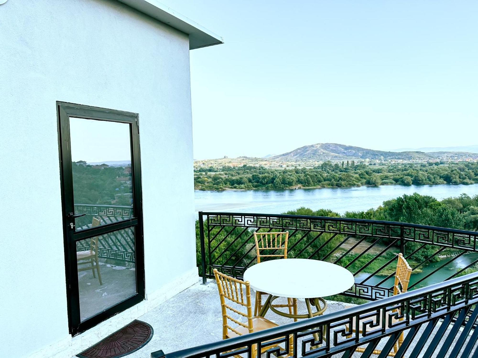 Hotel Iliria Canaj 外观 照片